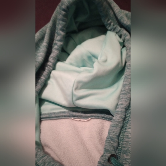 Under Armour teal sweatshirt size med imo (no tag) - Picture 4 of 4
